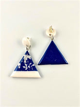 Load image into Gallery viewer, Silver Triangle Flakes
