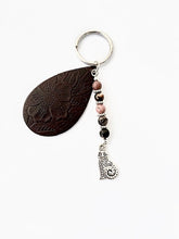 Load image into Gallery viewer, Silver Cat Keychain